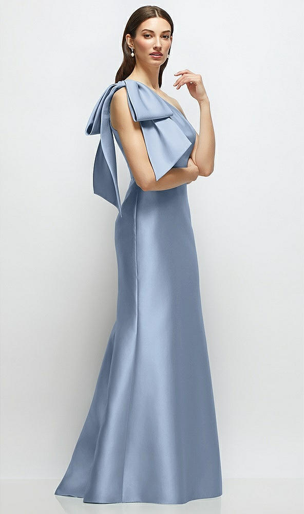 Front View - Cloudy Bow One-Shoulder Satin Maxi Dress with Trumpet Skirt